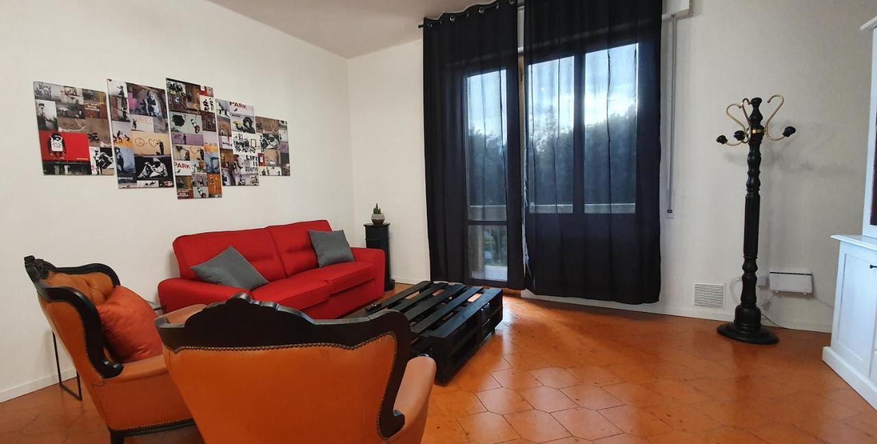 Appartamento 2 Bed Flat Centre & Stadio Free Parking Terni Esterno foto
